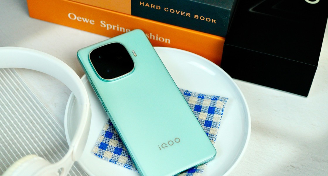 iQOO Z9 Turbo