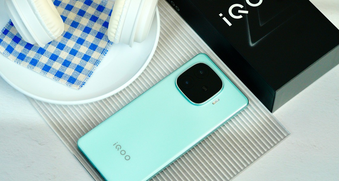 iQOO Z9 Turbo