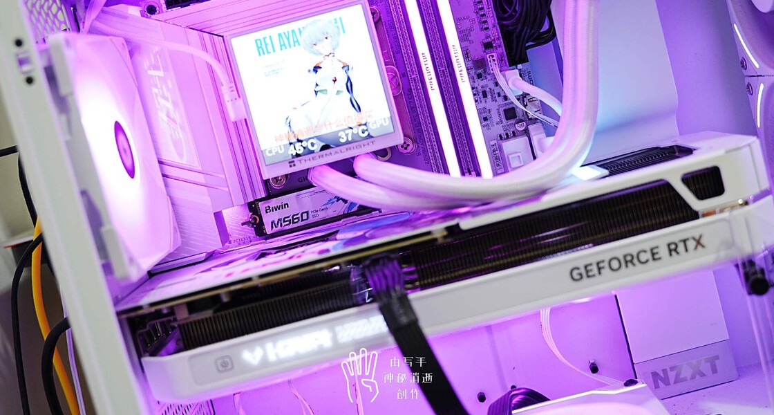 ��άM560 PCIe5.0��̬