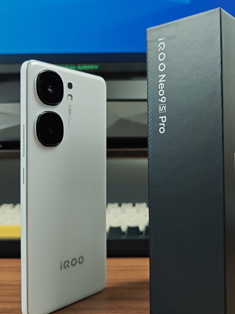 iQOO Neo9S Pro