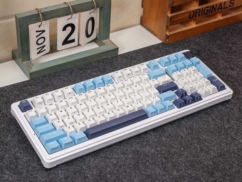 珂芝k98机械键盘