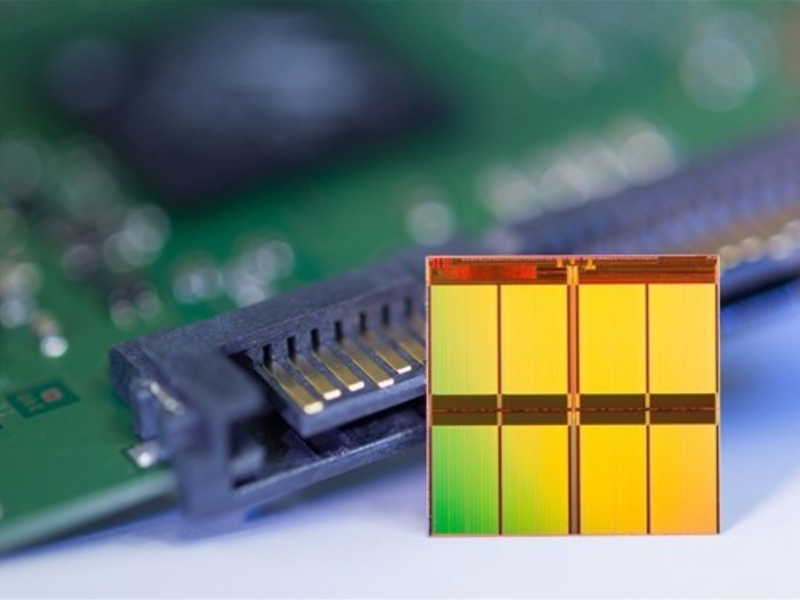 CPU