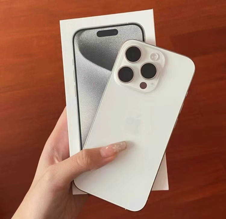 iPhone15