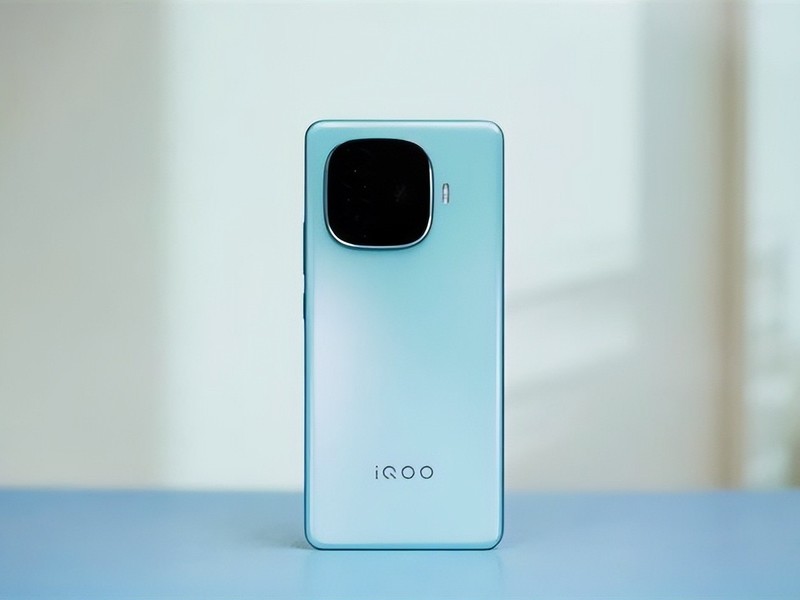iQOO Z9 Turbo