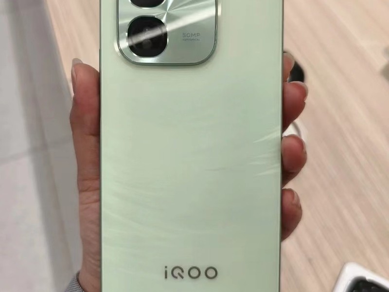 iQOO Z9 Turbo