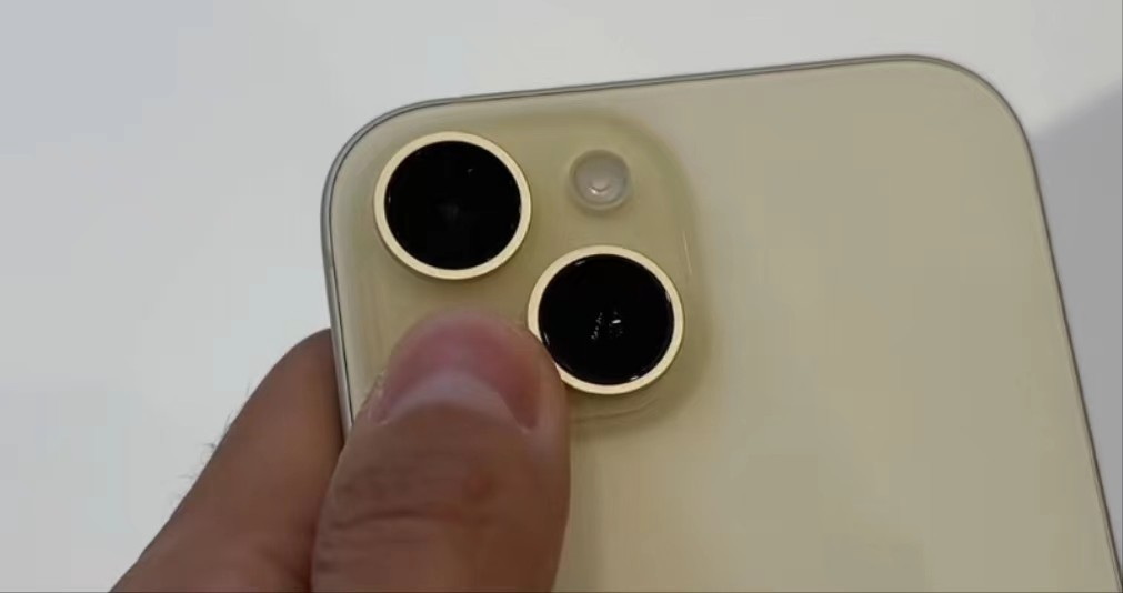 iPhone15